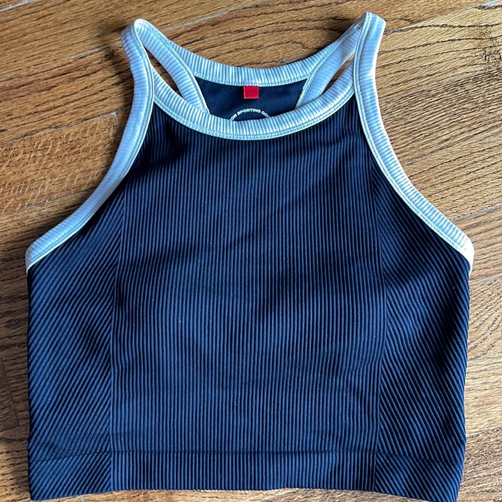 - Wilson sport tank top build in bra